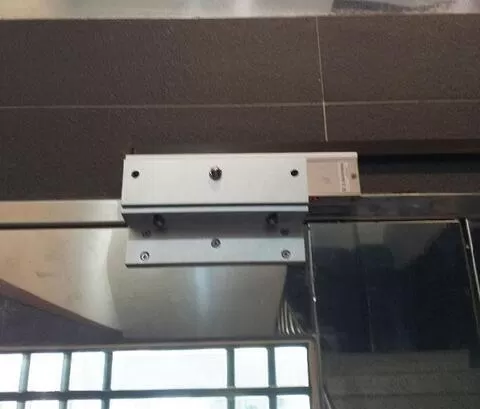 270KG外露式磁力電鎖 PML-1100 270KG外露式磁力電鎖 PML-1100