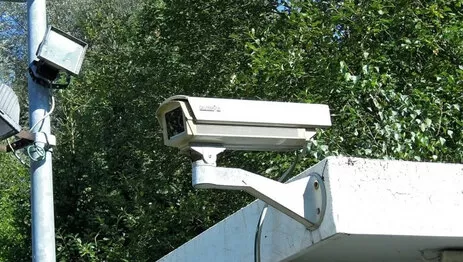 鄰居飼養兇猛犬安裝監視器自保 安裝監視器自保